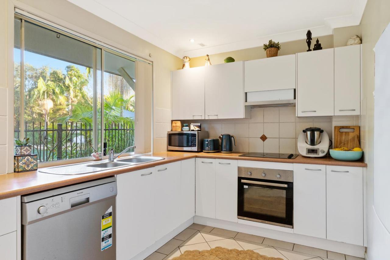 Treetops Lakeside Apartments Byron Bay Exterior photo
